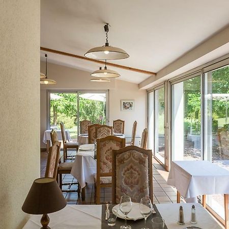 Les Platanes Ξενοδοχείο Etauliers Εξωτερικό φωτογραφία